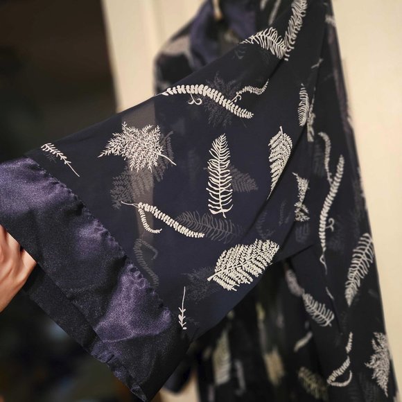 Judith Hart Intimates Robe Size 3X Navy Fern Print Sheer - Picture 5 of 8